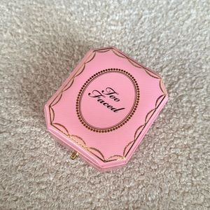 New Too faced highlighter Fancy Pink Diamond